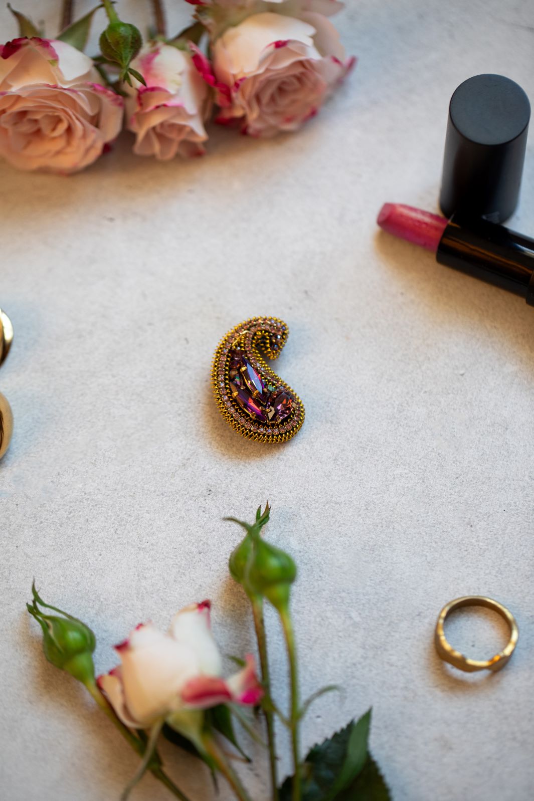Buta Brooch Small